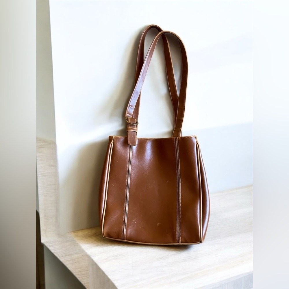 Liz Claiborne Vintage Vegan Leather Shoulder Bag - Picture 2 of 4